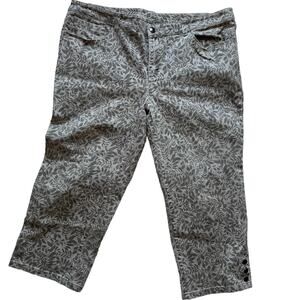 Womens Pants Size 16 Grey Floral Cropped Casual Summer Vacation Everyday Wear